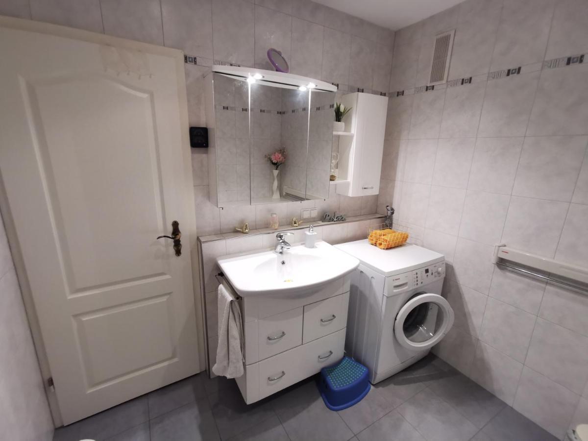 Schoene 3-Zimmer Erdgeschosswohnung Am Bergpark,Unesco,Therme,Train, Wilhelmshoeher Allee 329 Kassel Ngoại thất bức ảnh