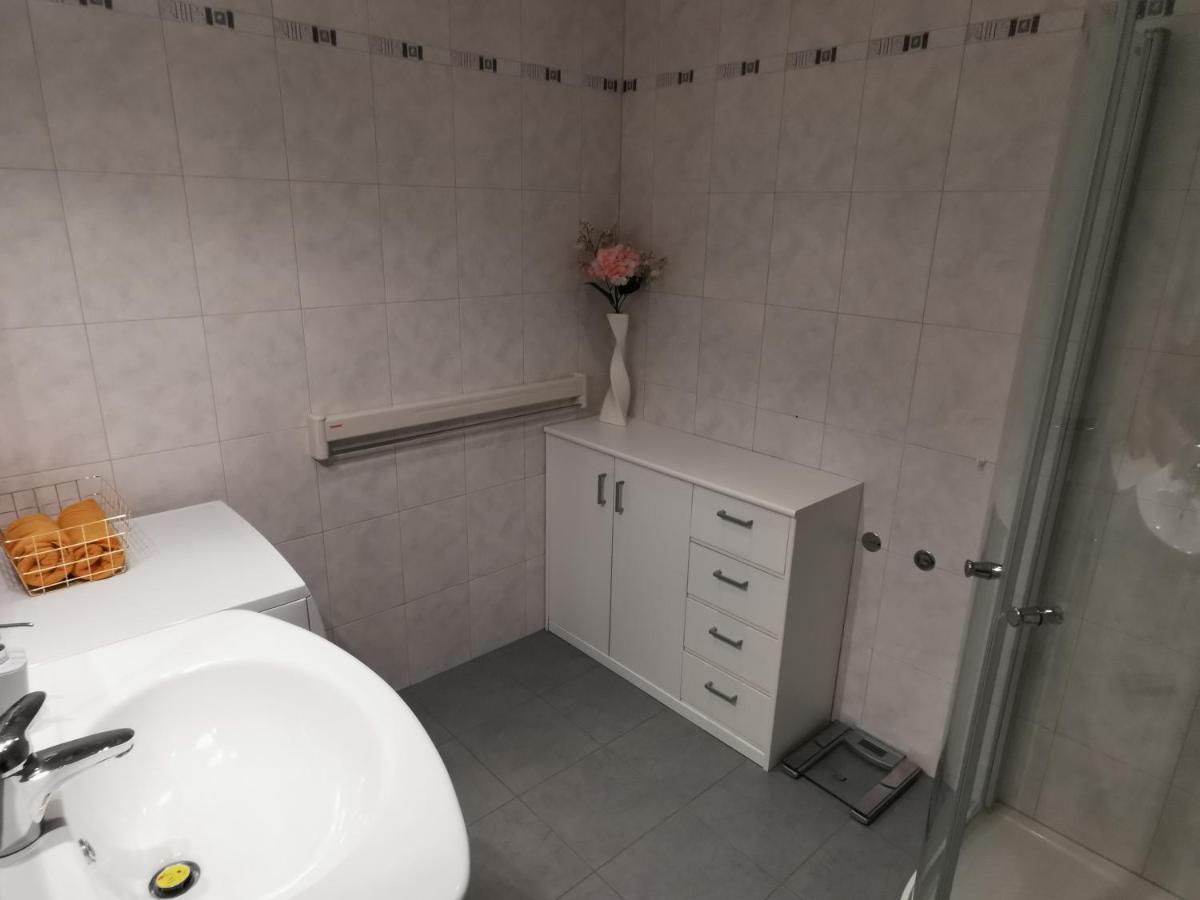 Schoene 3-Zimmer Erdgeschosswohnung Am Bergpark,Unesco,Therme,Train, Wilhelmshoeher Allee 329 Kassel Ngoại thất bức ảnh
