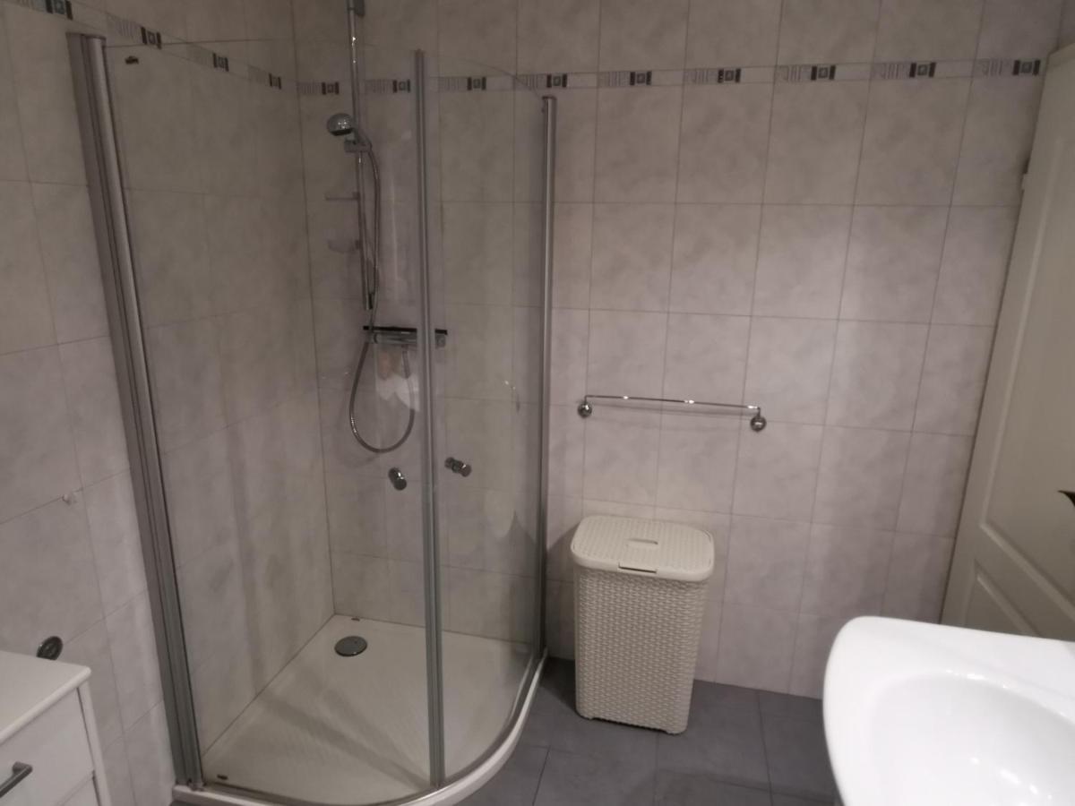 Schoene 3-Zimmer Erdgeschosswohnung Am Bergpark,Unesco,Therme,Train, Wilhelmshoeher Allee 329 Kassel Ngoại thất bức ảnh